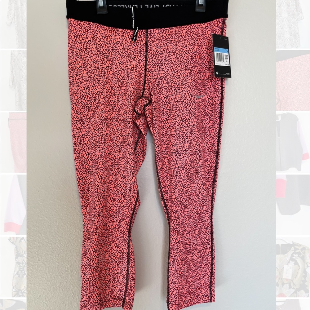 Nike dry fit print leggings w pocket